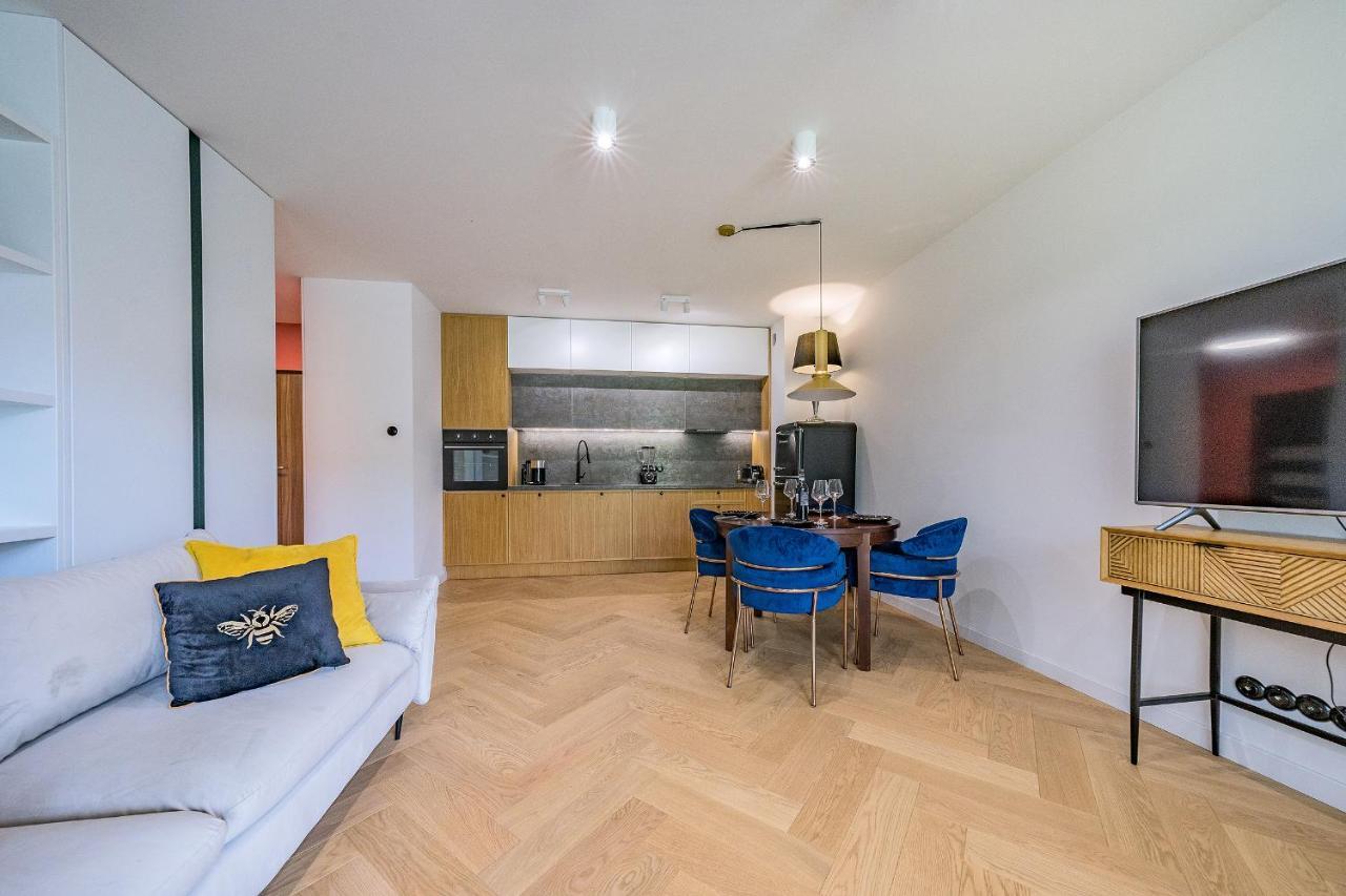 Hello Apartments Chmielna With Private Parking And Balcony Гданск Екстериор снимка