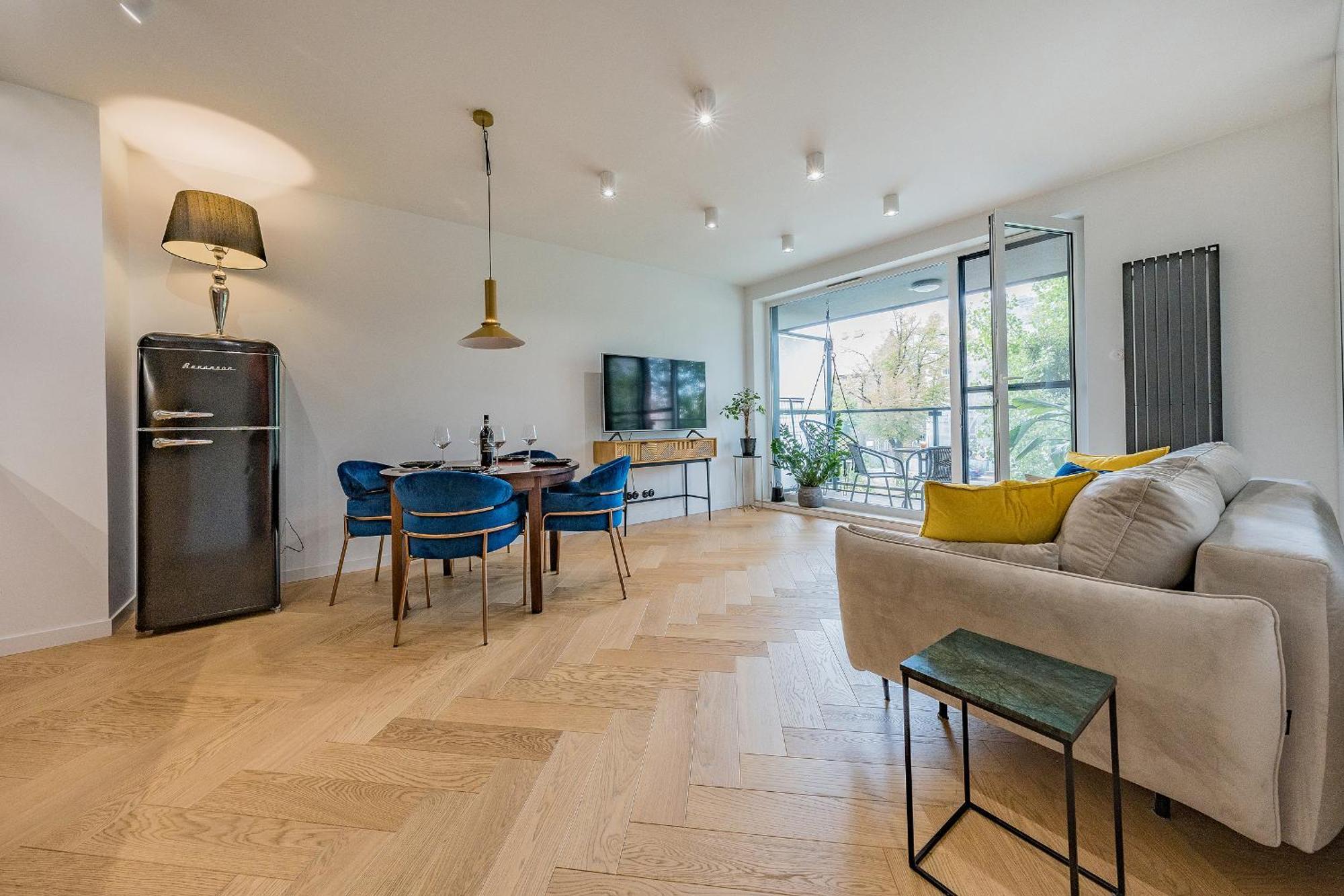 Hello Apartments Chmielna With Private Parking And Balcony Гданск Екстериор снимка